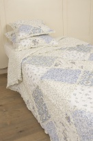 Přehoz na postel - modré kvítí