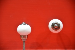 Porcelánová úchytka bílá, kulatá, průměr 25mm