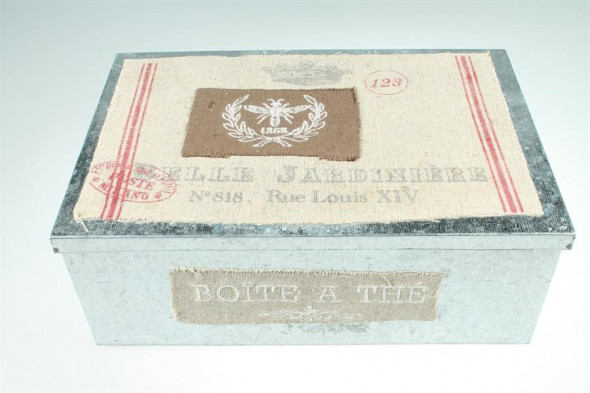 Plechový box s látkou