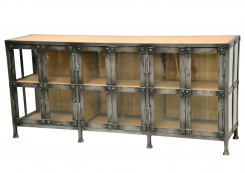 Vitrína Urban, dlouhá