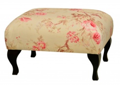 Taburet Emma, látkový potah růžových květů