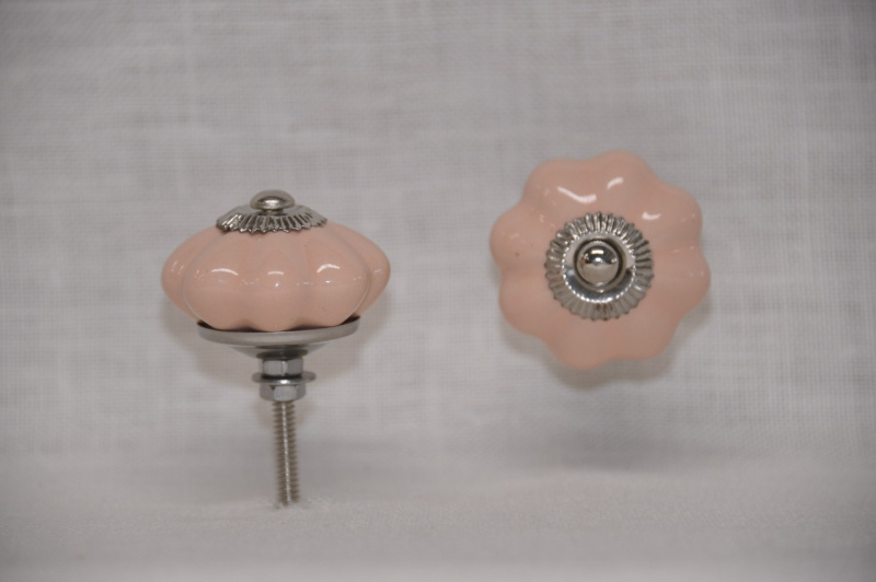 Porcelánová úchytka, lososová, průměr 40mm